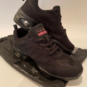Slow Man Women's Jazz Shoes Lace-up Sneakers - Breathable Air Cushion Split Sole